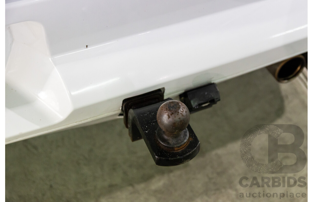 1/2006 Ford Falcon XR8 BF Utility Winter White V8 5.4L