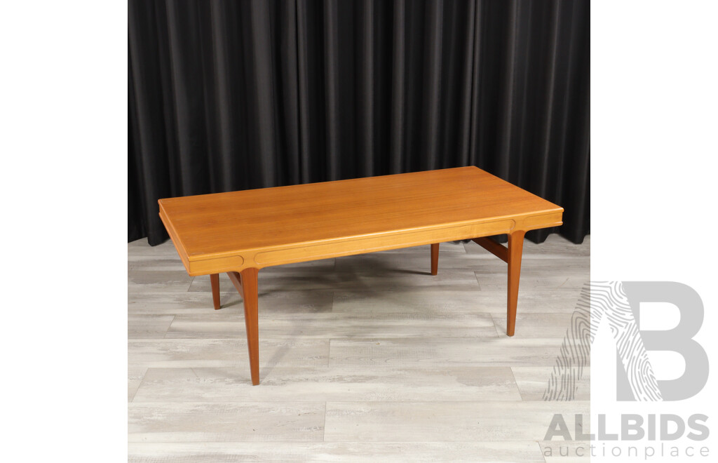 Oversized Teak Coffee Table with Pull Out Drink Slide, Johannes Andersen