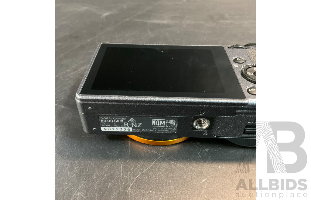 RICOH GRIII Camera  & Godox IM30 Mini Flash with 4 Batteries and JJC Charger