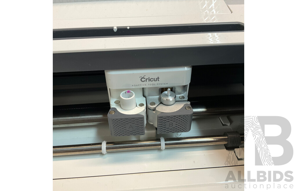 Cricut Maker Cutting Machine