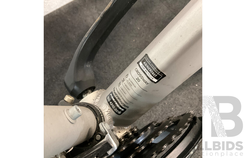 Merida Crossway 20 Bike - Size L - Silver
