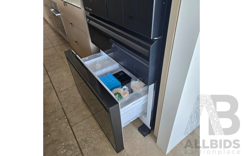 Mitsubishi Electric 630L Black French Door Fridge Freeze (MR-LX630EM-GBK-A2)