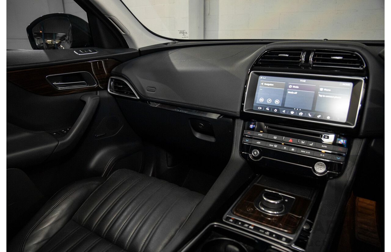 02/2017 Jaguar F-Pace 30d Portfolio (AWD) MY17 4d Wagon Glacier White Turbo Diesel V6 3.0L