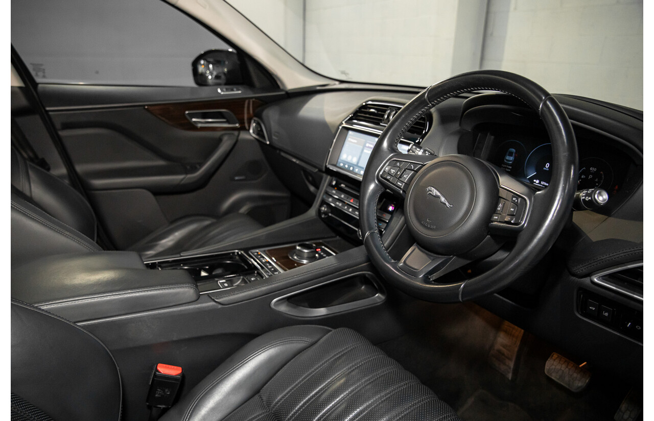 02/2017 Jaguar F-Pace 30d Portfolio (AWD) MY17 4d Wagon Glacier White Turbo Diesel V6 3.0L