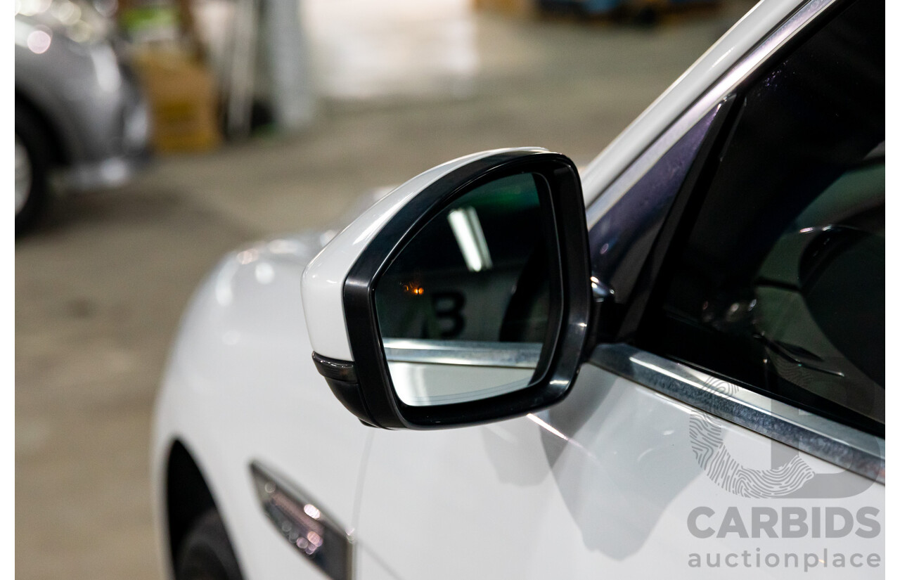 02/2017 Jaguar F-Pace 30d Portfolio (AWD) MY17 4d Wagon Glacier White Turbo Diesel V6 3.0L