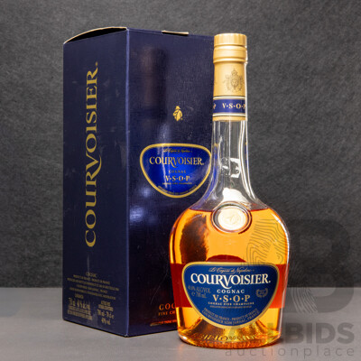 V.S.O.P Courvoisier Fine Champagne Cognac in Presentation Box