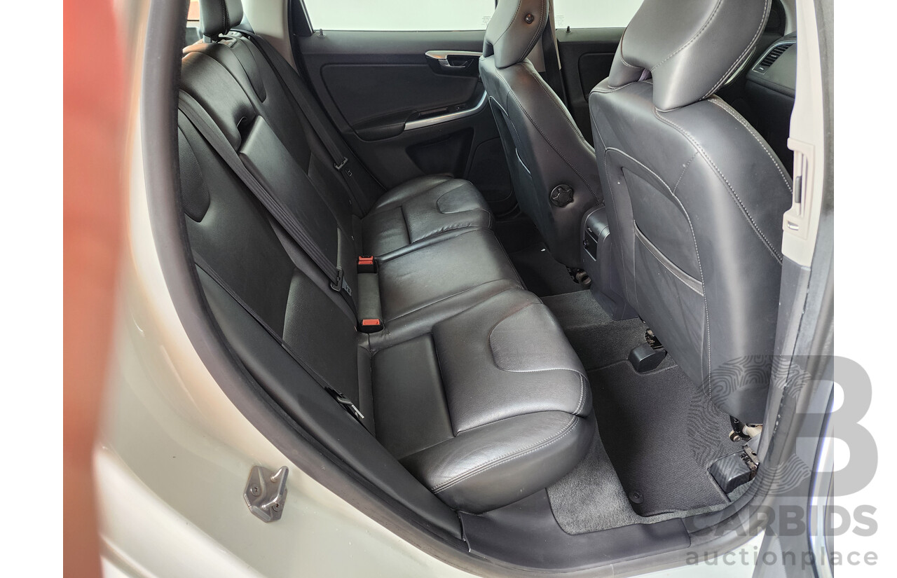 8/2014 Volvo Xc60 D5 Luxury DZ MY14 4d Wagon White 2.4L