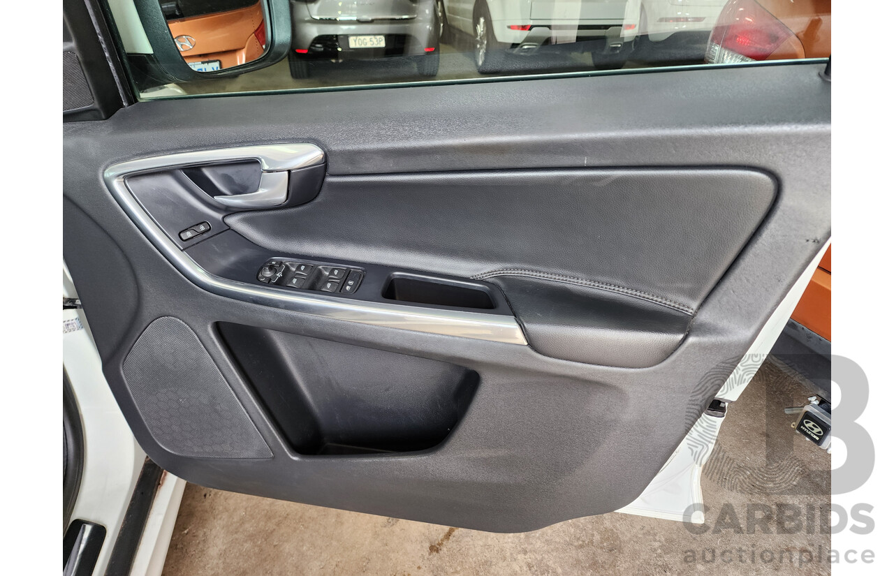 8/2014 Volvo Xc60 D5 Luxury DZ MY14 4d Wagon White 2.4L