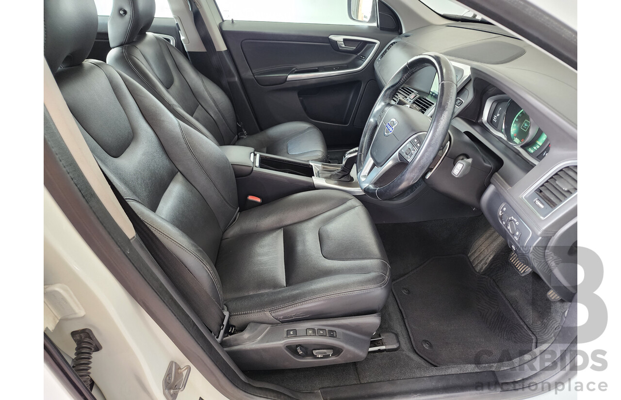 8/2014 Volvo Xc60 D5 Luxury DZ MY14 4d Wagon White 2.4L