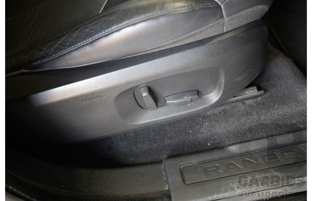 12/2016 Range Rover Evoque TD4 150 SE (AWD) LV MY17 5D Wagon Santorini Black Metallic Turbo Diesel 2.0L