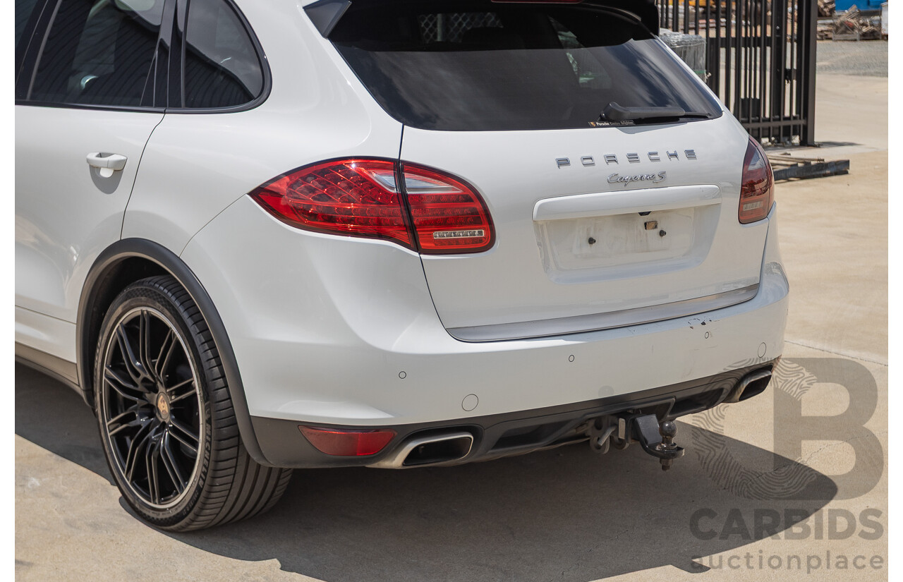 1/2014 Porsche Cayenne S (AWD) MY14 4D Wagon White Twin Turbo Diesel V8 4.1L