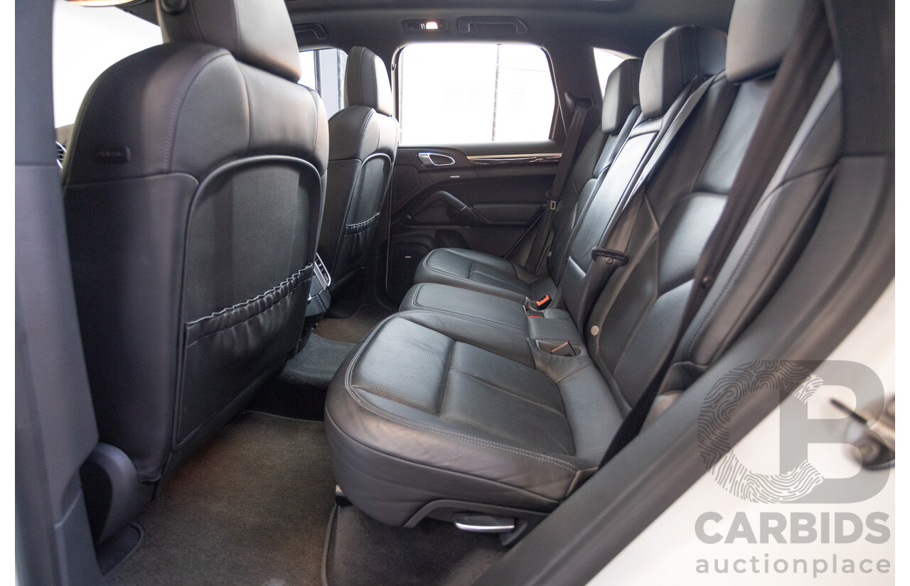 1/2014 Porsche Cayenne S (AWD) MY14 4D Wagon White Twin Turbo Diesel V8 4.1L