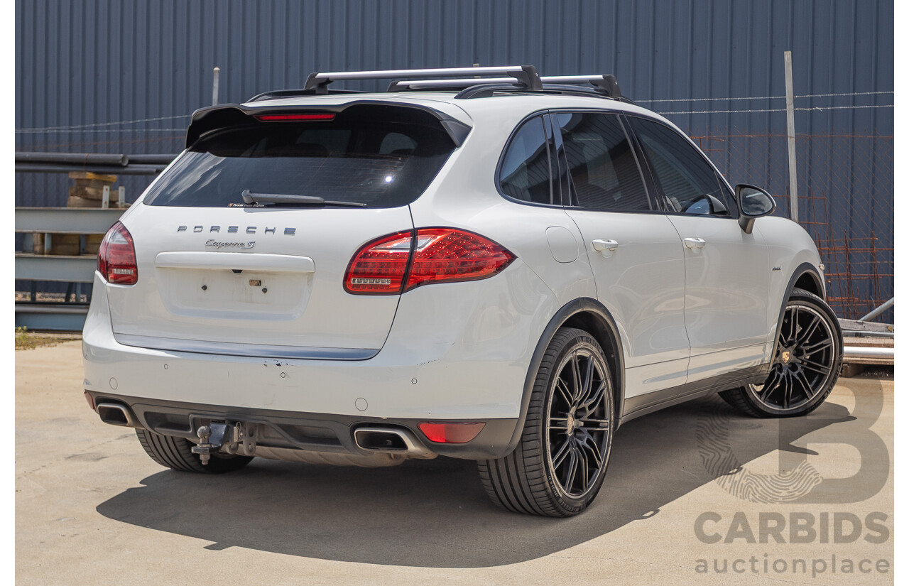 1/2014 Porsche Cayenne S (AWD) MY14 4D Wagon White Twin Turbo Diesel V8 4.1L