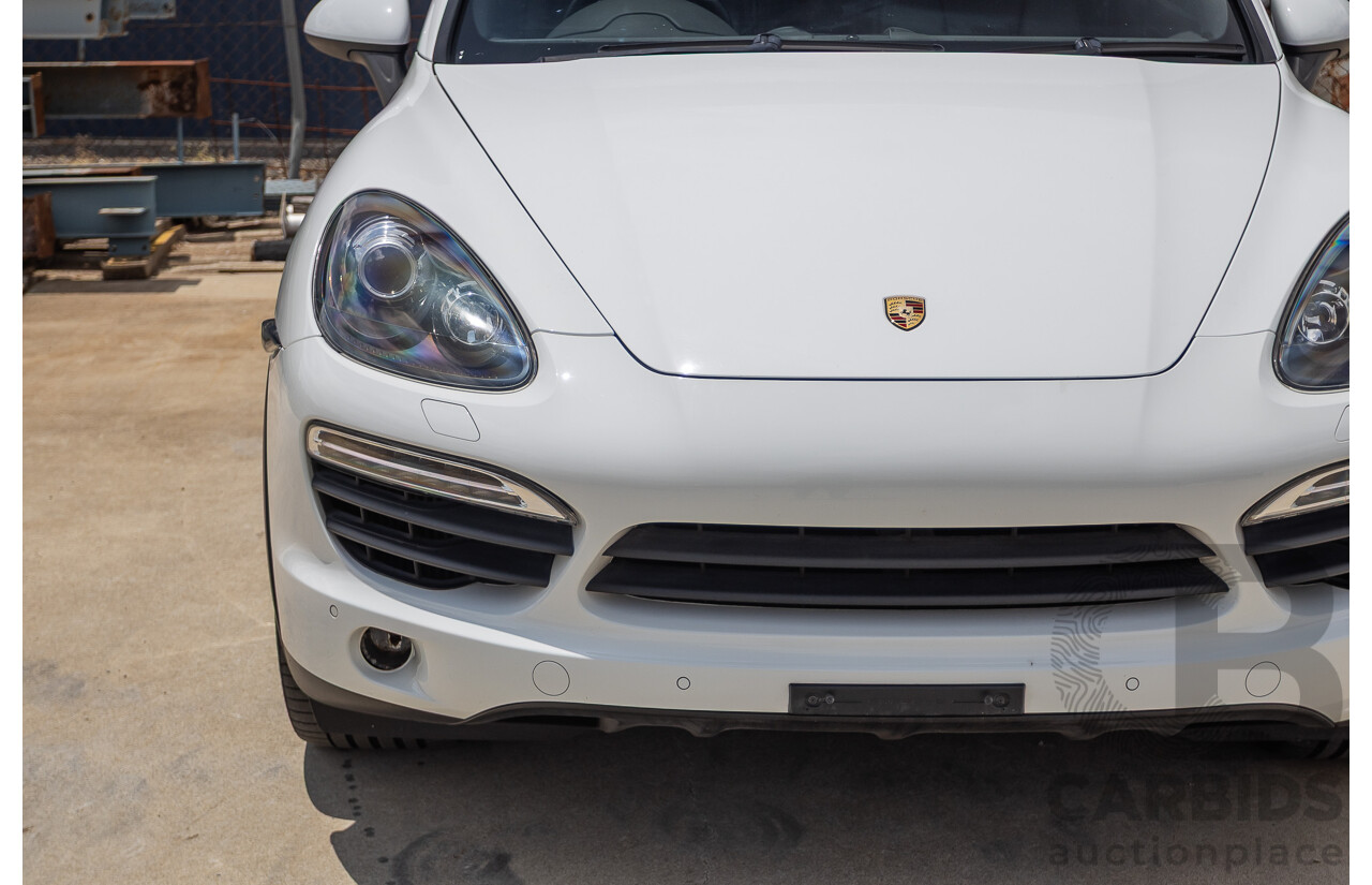 1/2014 Porsche Cayenne S (AWD) MY14 4D Wagon White Twin Turbo Diesel V8 4.1L