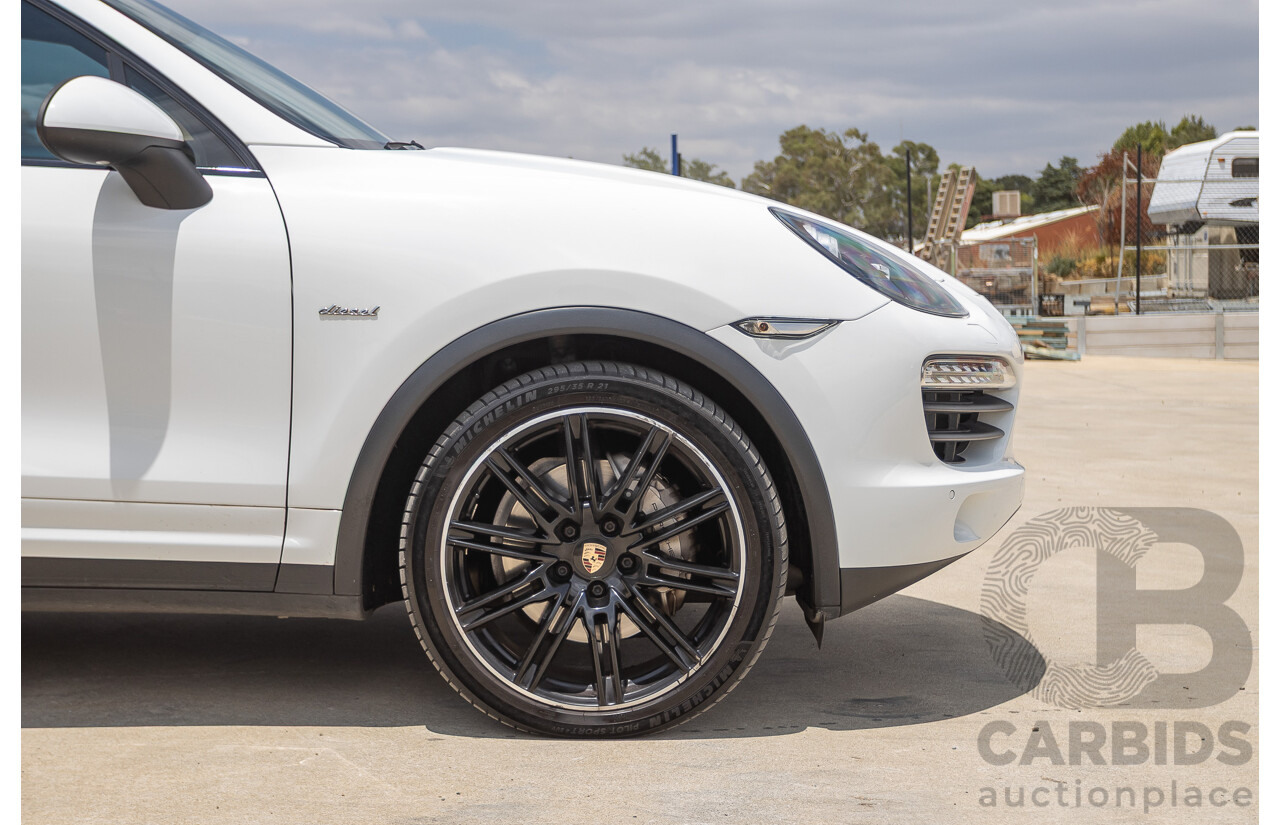 1/2014 Porsche Cayenne S (AWD) MY14 4D Wagon White Twin Turbo Diesel V8 4.1L