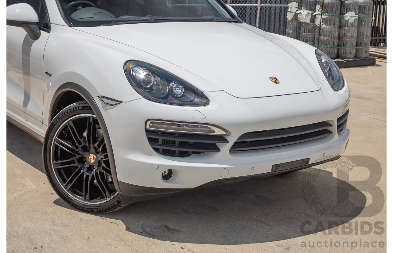 1/2014 Porsche Cayenne S (AWD) MY14 4D Wagon White Twin Turbo Diesel V8 4.1L