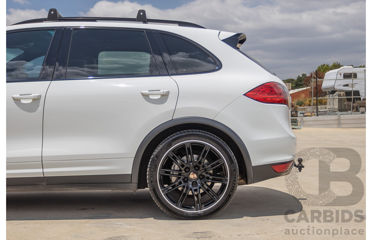 1/2014 Porsche Cayenne S (AWD) MY14 4D Wagon White Twin Turbo Diesel V8 4.1L