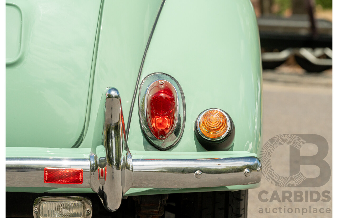 1/1959 Morris Minor 1000 Series III Light Pastel Green Datsun 1.2L - Engineered