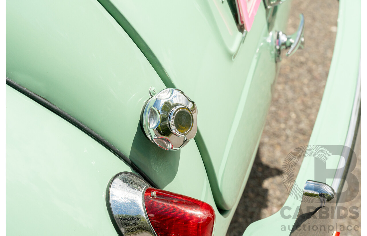 1/1959 Morris Minor 1000 Series III Light Pastel Green Datsun 1.2L - Engineered