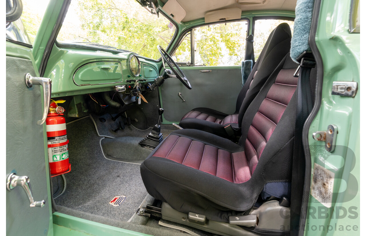 1/1959 Morris Minor 1000 Series III Light Pastel Green Datsun 1.2L - Engineered