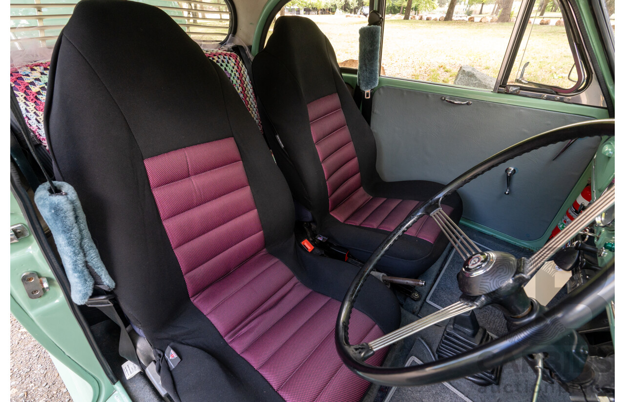 1/1959 Morris Minor 1000 Series III Light Pastel Green Datsun 1.2L - Engineered