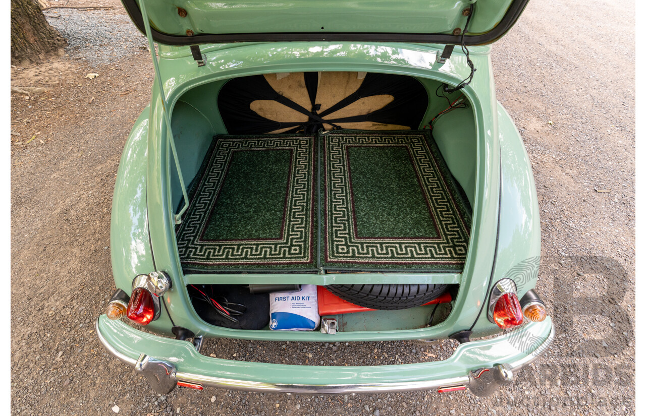 1/1959 Morris Minor 1000 Series III Light Pastel Green Datsun 1.2L - Engineered