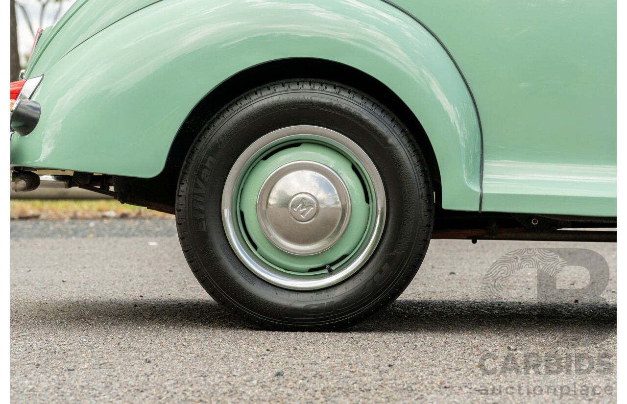 1/1959 Morris Minor 1000 Series III Light Pastel Green Datsun 1.2L - Engineered