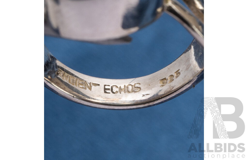 925 Sterling Silver Ring with Semi Cut Quartz - Size P