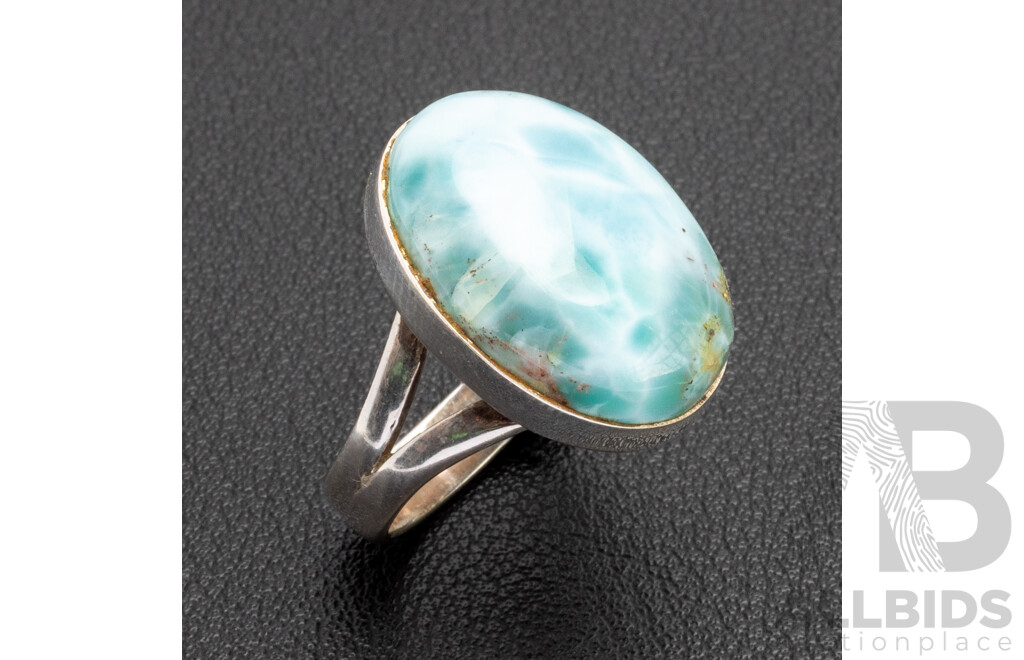 925 Sterling Silver Ring with Oval Cabochon Larimar - Size M