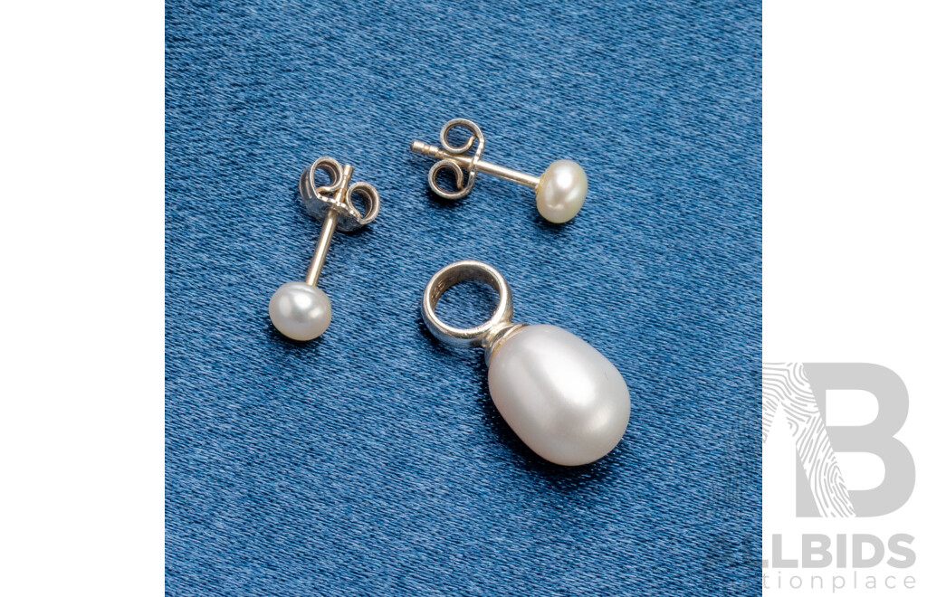 925 Sterling Silver Freshwater Pearl Earring Studs and Pendant Set - Lot of 2