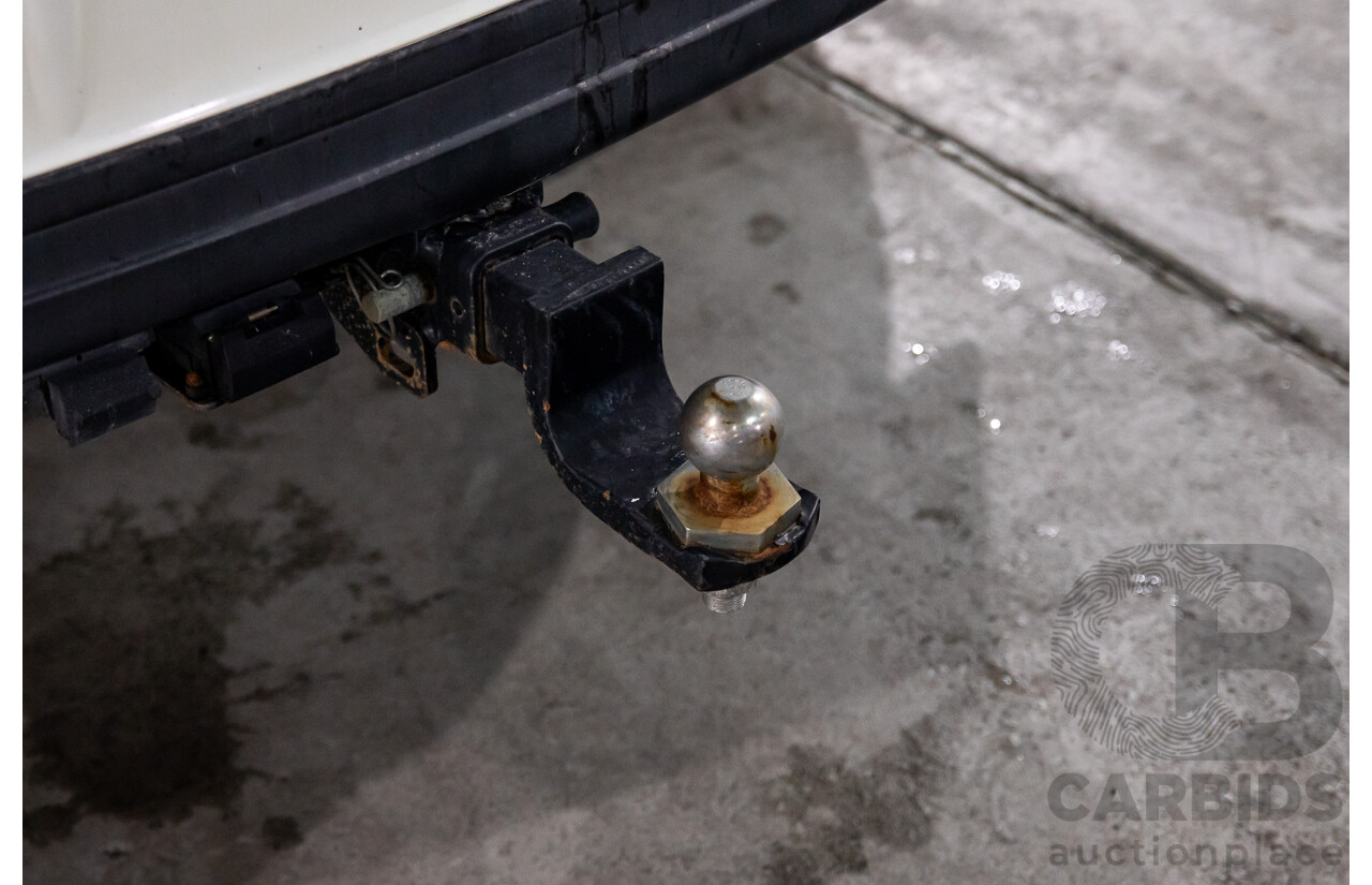 10/2016 Mahindra XUV500 (FWD) MY16 4d Wagon Diamond White Turbo Diesel 2.2L