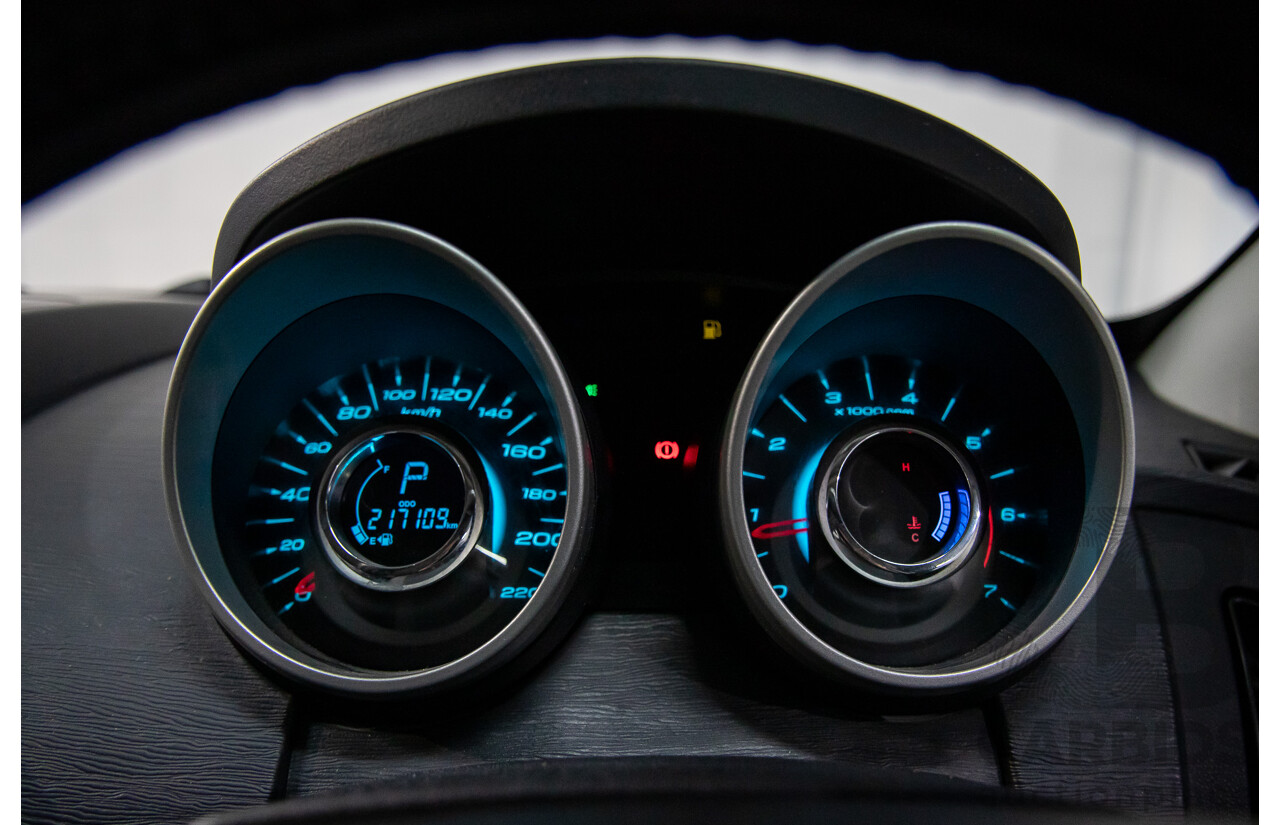 10/2016 Mahindra XUV500 (FWD) MY16 4d Wagon Diamond White Turbo Diesel 2.2L