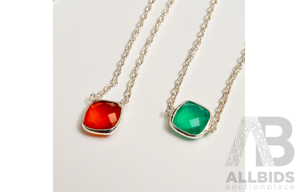 925 Sterling Silver Necklace and Bracelet with Cushion Cut Green Chalcedony and Carnelian. Lot of 2 - 4.29gms