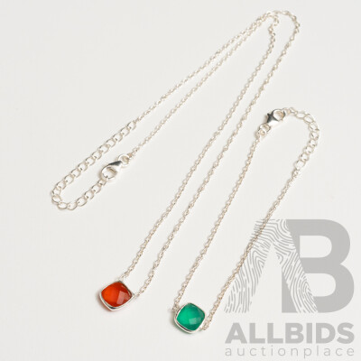 925 Sterling Silver Necklace and Bracelet with Cushion Cut Green Chalcedony and Carnelian. Lot of 2 - 4.29gms
