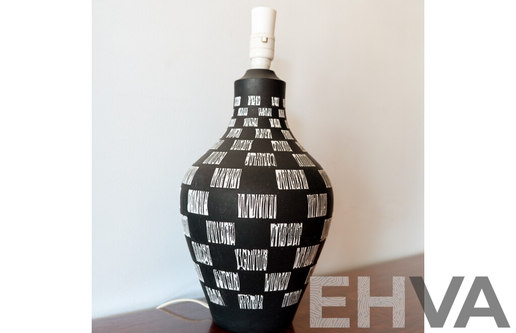 Vintage Black and White Checkered Ceramic Table Lamp