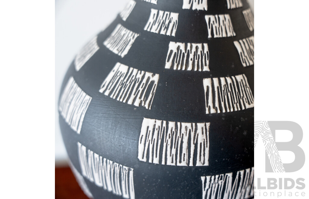 Vintage Black and White Checkered Ceramic Table Lamp