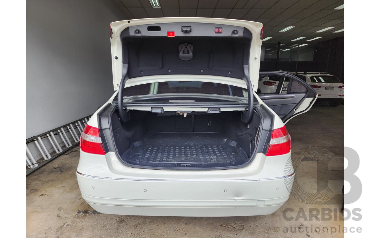 9/2011 Mercedes-Benz E250 CDI Avantgarde 212 MY11 4d Sedan White 2.1L