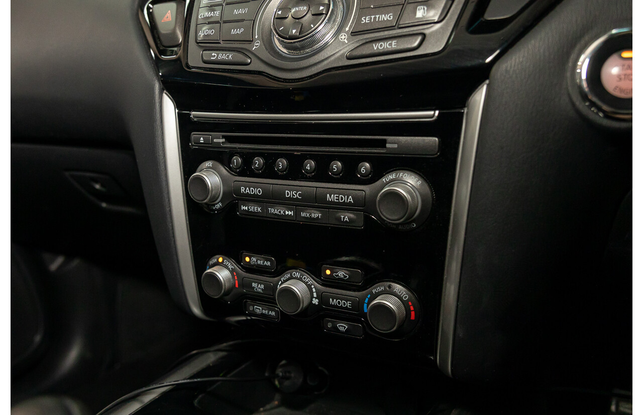 06/2020 Nissan Pathfinder ST (FWD) R52 MY19 SERIES III 4d Wagon Ivory White Pearl V6 3.5L