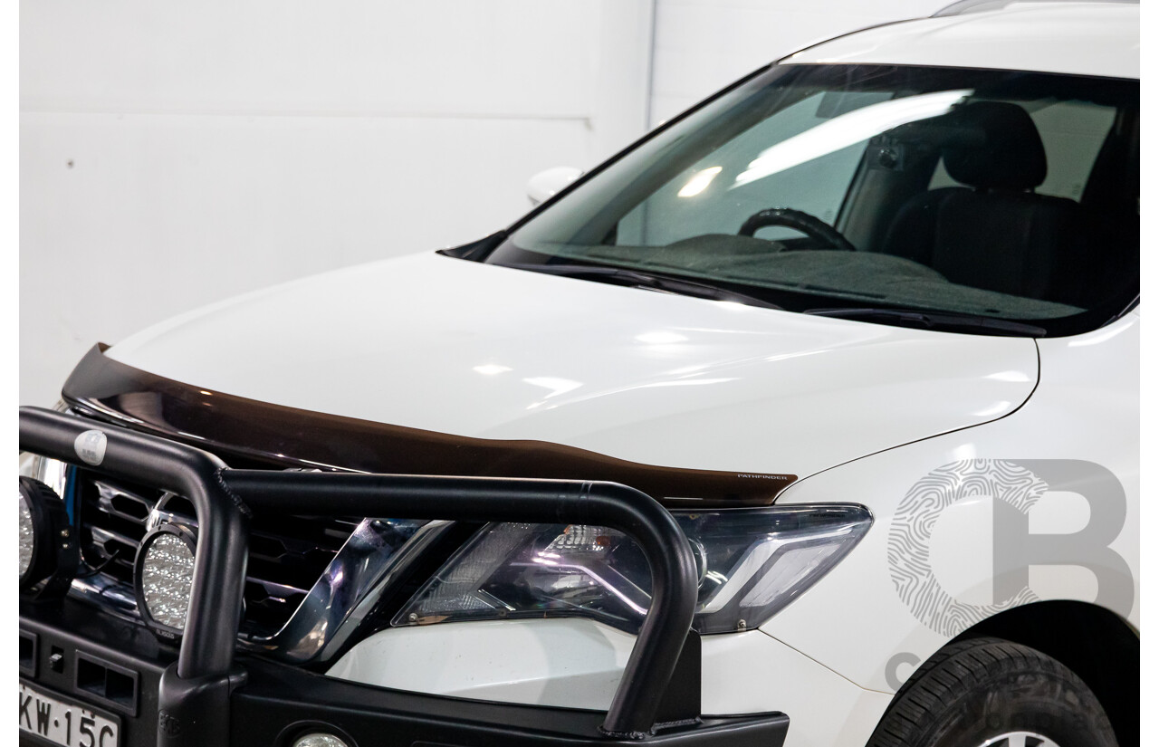 06/2020 Nissan Pathfinder ST (FWD) R52 MY19 Series III 4d Wagon Ivory White Pearl V6 3.5L - 7 Seater