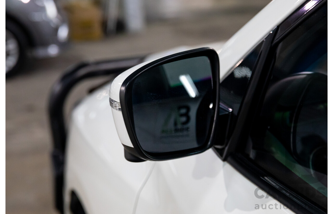 06/2020 Nissan Pathfinder ST (FWD) R52 MY19 Series III 4d Wagon Ivory White Pearl V6 3.5L - 7 Seater