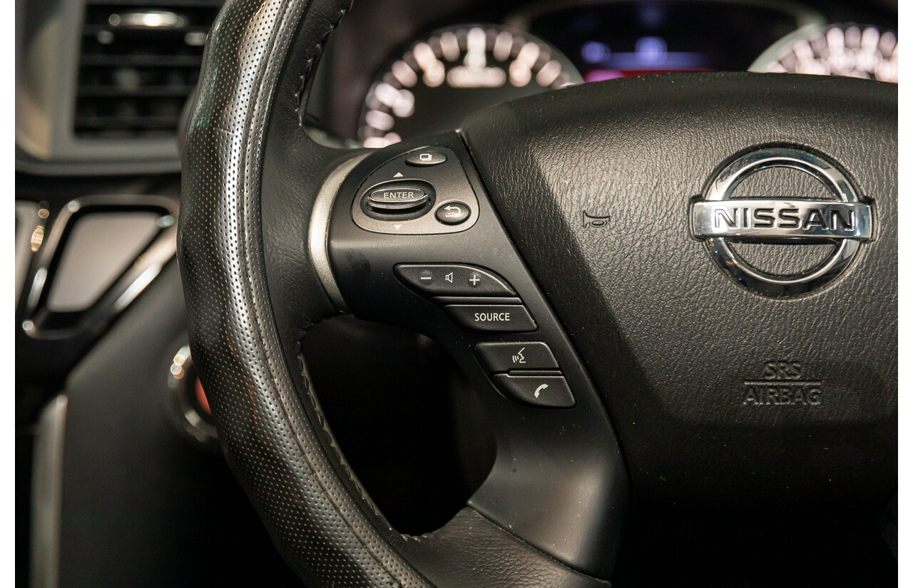 06/2020 Nissan Pathfinder ST (FWD) R52 MY19 Series III 4d Wagon Ivory White Pearl V6 3.5L - 7 Seater