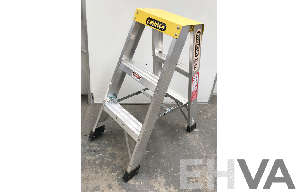 Gorilla (SM003-I) Industrial Double Sided Step Ladder