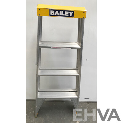 Bailey (FS13394) 4 Step Double Sided 150kg Ladder