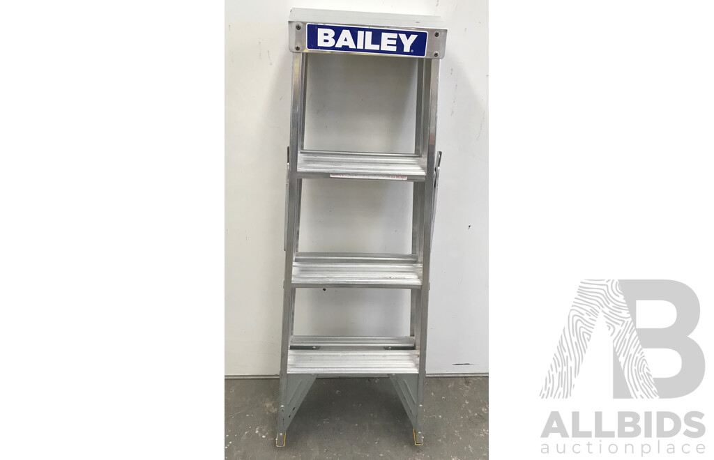 Bailey (FS13386) Double Sided 4 Step Ladder