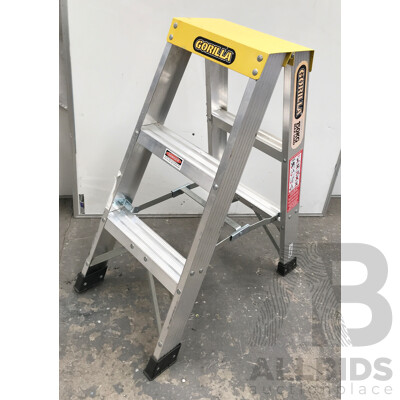 Gorilla (SM003-I) Industrial Double Sided Step Ladder