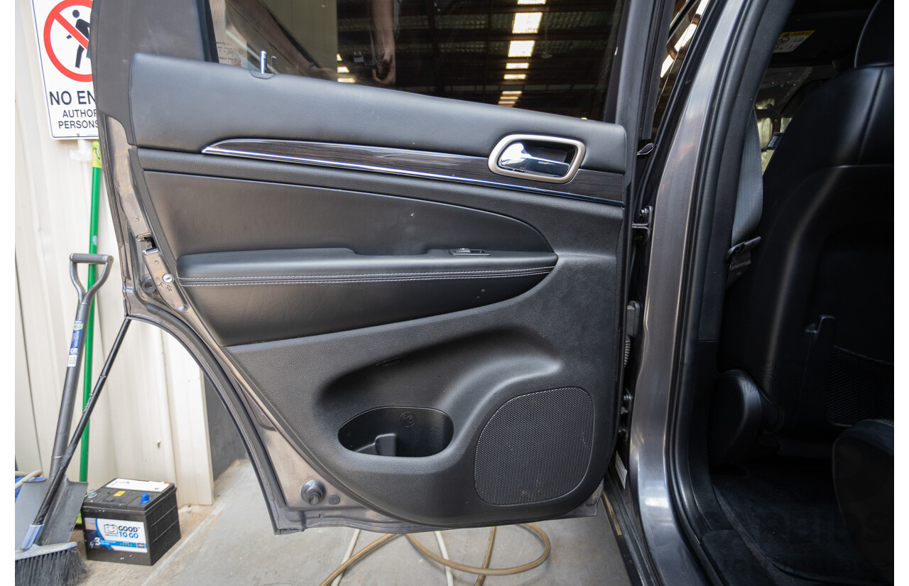 11/2016 Jeep Grand Cherokee Overland (4x4) WK MY15 4D Wagon Granite Crystal Metallic 3.6L V6