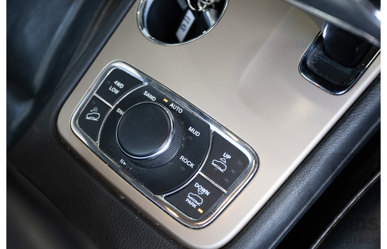 11/2016 Jeep Grand Cherokee Overland (4x4) WK MY15 4D Wagon Granite Crystal Metallic 3.6L V6