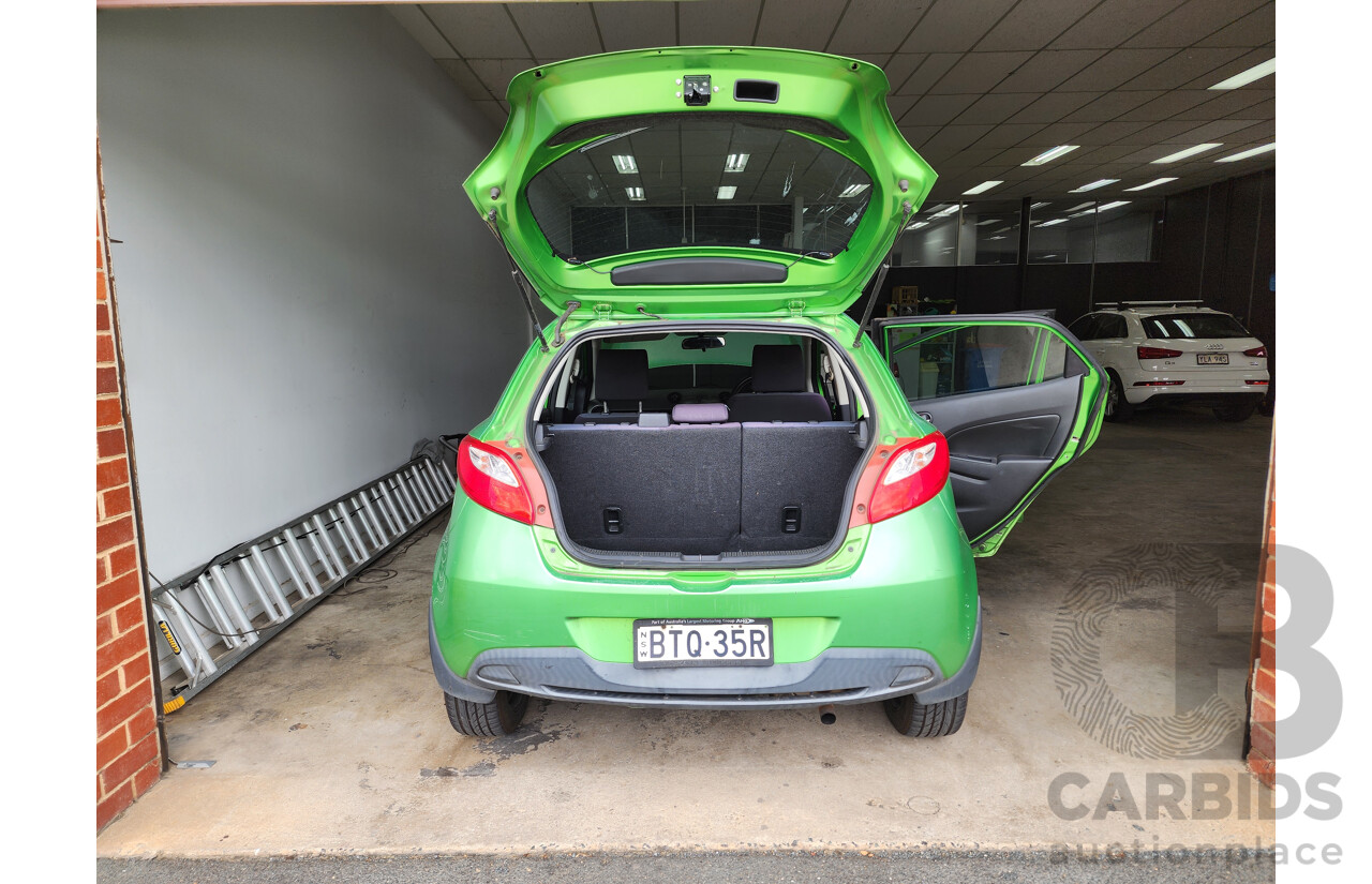 11/2010 Mazda Mazda2 NEO DE MY10 5d Hatchback Green 1.5L