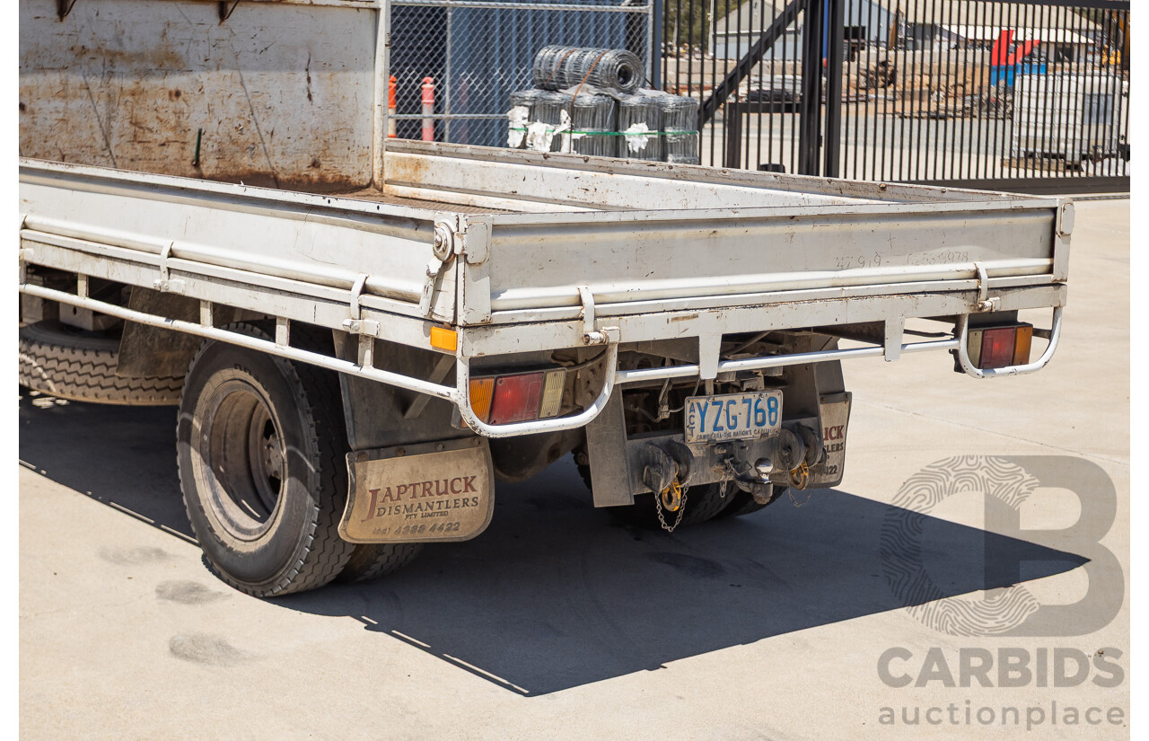 06/1994 Isuzu NPR400 Medium Tray Top Truck 4x2 White Diesel 4.3L