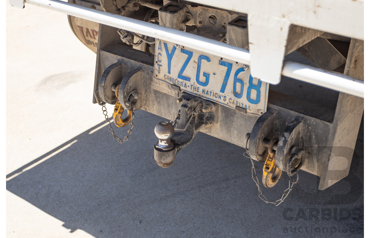 06/1994 Isuzu NPR400 Medium Tray Top Truck 4x2 White Diesel 4.3L